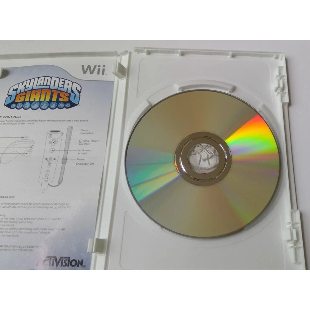 Skylanders GIANTS (Nintendo Wii, 2013) GAME ONLY Ages 10+ Activision
